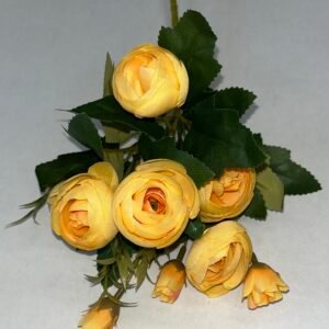 Kamelijų puokštelė